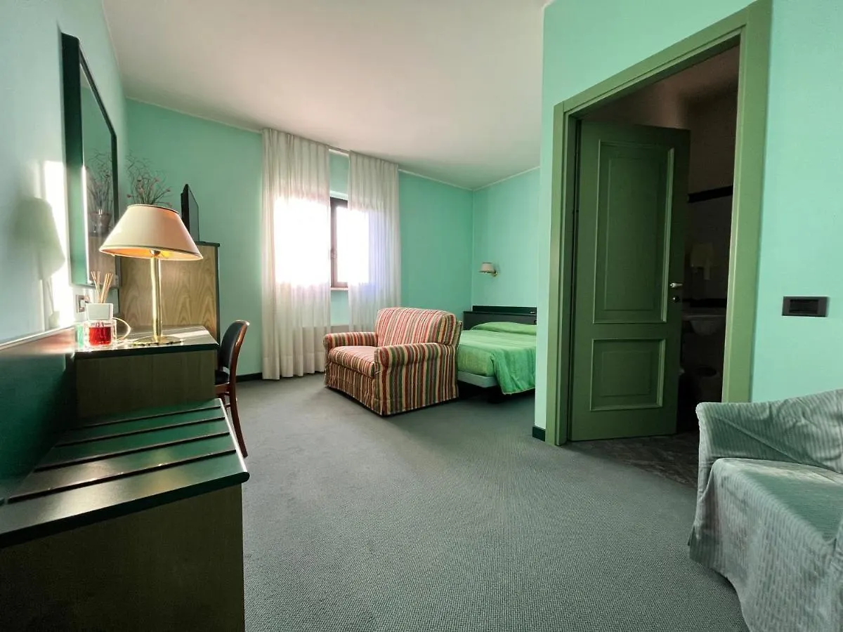 Hotel La Goletta Binasco 3*,  Italië