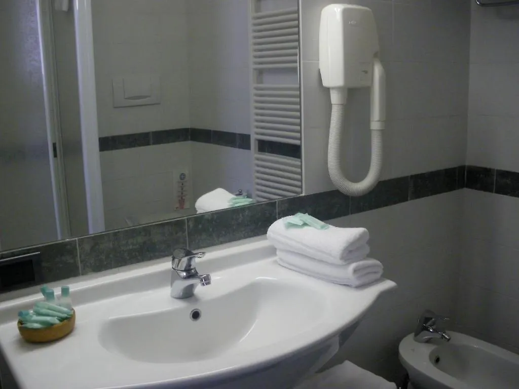 Hotel La Goletta Binasco 3*,  Italy