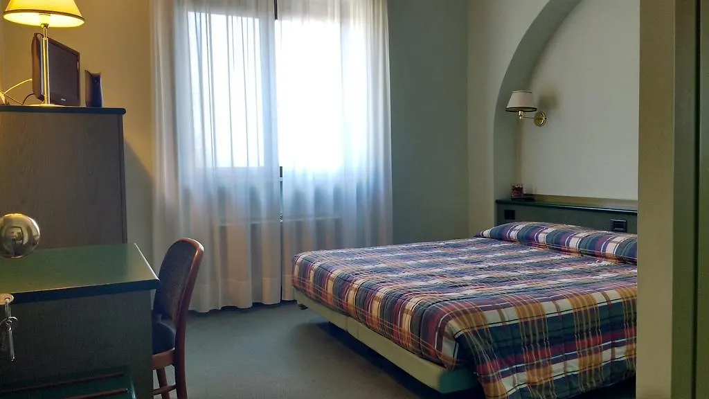 ***  Hotel La Goletta Binasco Italia